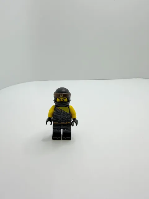 Lego Ninjago Hunted Cole Minifigure njo0472
