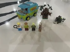 LEGO Scooby-Doo 75902 The Mystery Machine 100% Complete No Box Retired