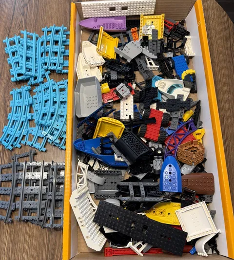 HUGE LEGO Planes Trains Automobiles & Boats Bulk Parts Lot Used Over 3lbs