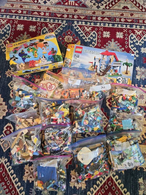 LEGO 21 lb Lot Fish Birds ANIMALS Sea FRIENDS BEACH House Dino Scuba Minifig