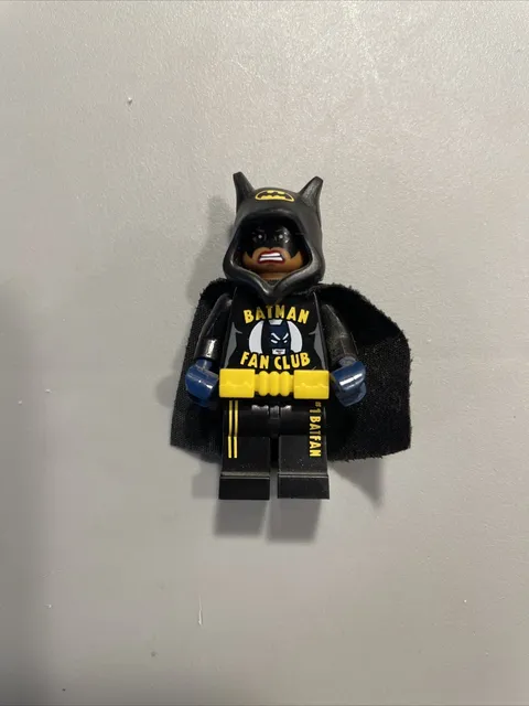 LEGO Batman Fan Club Girl Minifigure Batfan 71020 Batman Movie Series 2 