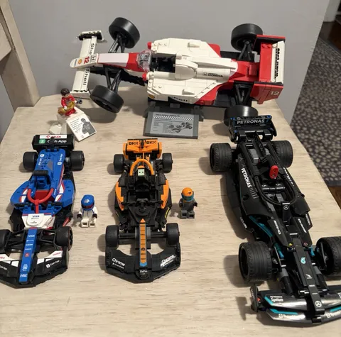Lego F1 four car lot - Sets 10330, 42165, 76919, 77246 - 99.9% complete See Des