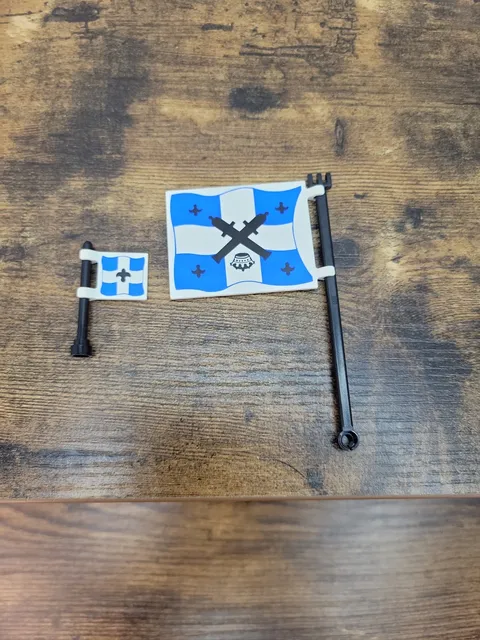 Vintage LEGO Imperial Soldiers Flags  2525px2 2335p04 6276 6265 6274 T19