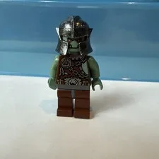 Lego Castle Cas359 Troll Warrior Minifigure w/helmet