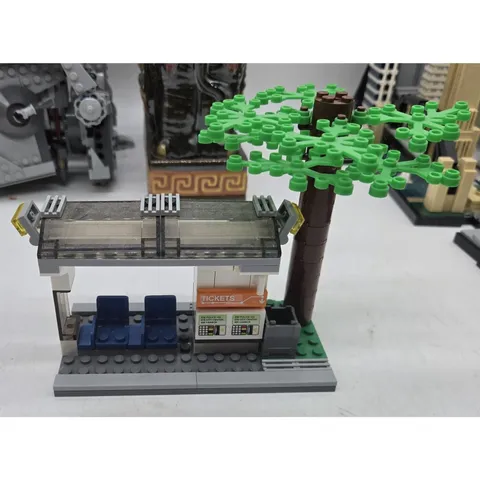 Lego Town City Square Traffic Tram Monorail Station #60097 Mostly Complete