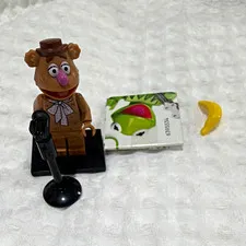 LEGO Minifigure Fozzie (Muppets) w/ Microphone Stand, Hat, Banana & Tile