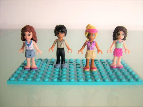 Lego Friends Minifigure X 4