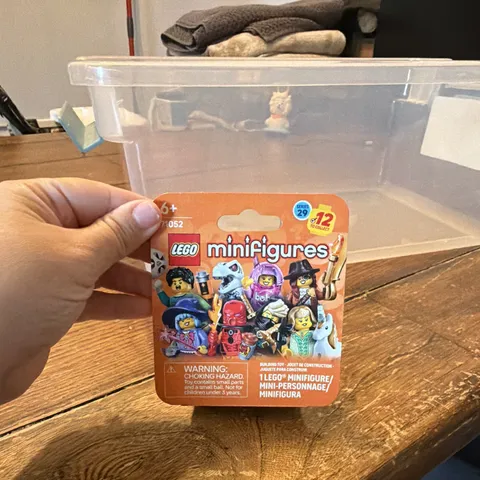 LEGO MINIFIGURES Series 29 Bionicle Cosplayer Minifigure 71052 6+