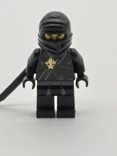 LEGO Ninjago COLE Minifigure - Golden Weapons 2011 - njo006