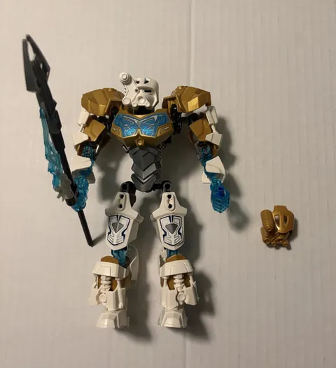 LEGO Bionicle Kopaka Master of Ice 70788 Incomplete With GOLD MASK