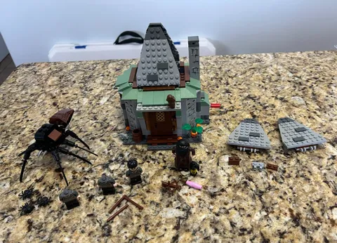Lego Harry Potter # 4738 Hagrid's Hut 3rd Ed 2010 Retired Incomplete