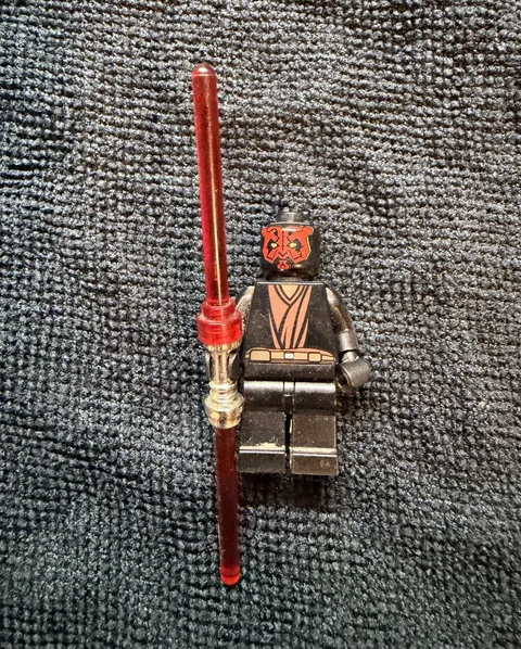 LEGO Star Wars Darth Maul Minifigure w/ Red Double-Bladed Lightsaber