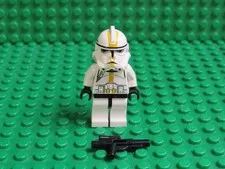 Lego Star Wars 327th Clone Trooper Minifigure Phase 2 Yellow 7655 Corps YS34