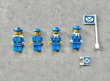 LEGO Blue Uniform Soldier Minifigures Lot of 4 w/ Flag Fort Legoredo