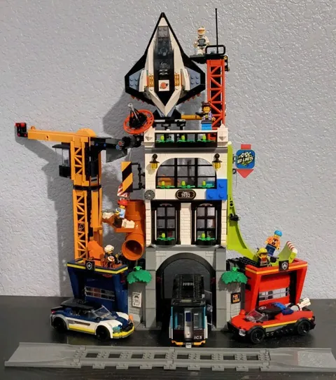 Lego The City Tower 60473 Incomplete No Box or Instructions Missing Minifigure