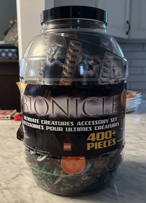 LEGO BIONICLE: Ultimate Creatures Accessory Set (8715) 96ish% Complete*  see des