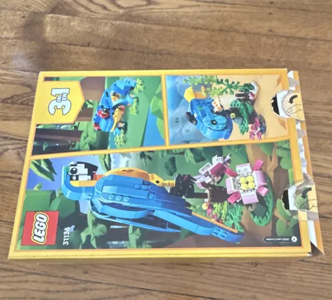 LEGO Creator 3 in 1 Exotic Parrot 31136 Complete Set 253 pcs Age 7+