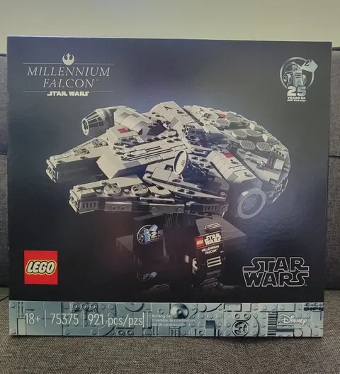 LEGO Star Wars 75375 Millennium Falcon Complete Set 921pcs 18+ Stand