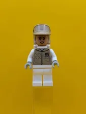 Hoth Rebel Trooper sw1313 Dark Tan Uniform Female (Kori Zaran) Star Wars Lego Mi