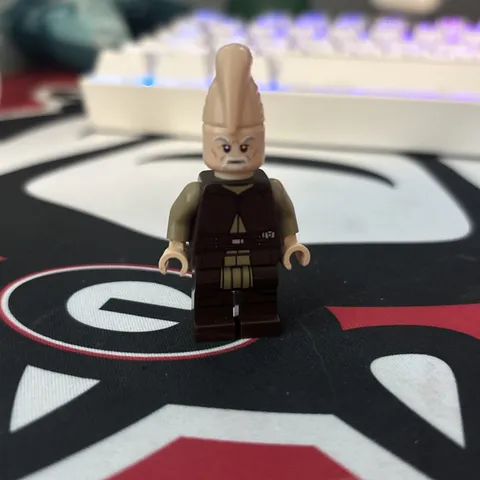 LEGO Star Wars Ki-Adi-Mundi Minifigure Jedi Master 75413 Clone Turbo Tank