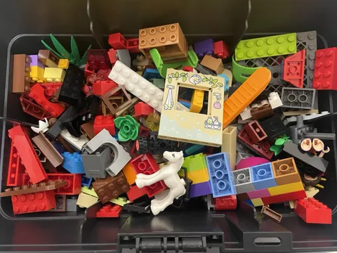 LEGO 2 lbs Bulk Mixed Lot Bricks Pieces Minifigures Parts Accessories Toy Job