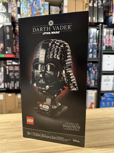 LEGO Star Wars 75304 Darth Vader Helmet BNIB Sealed Retired Helmet Collection