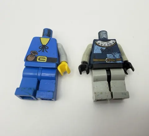 LEGO CASTLE VINTAGE MINIFIG Parts - heavily used READ DESCRIPTION