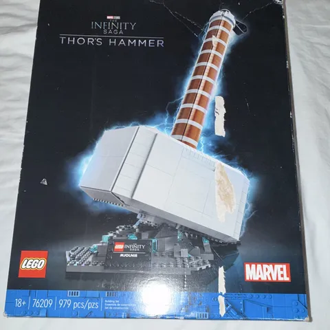 LEGO Marvel Infinity Saga Thor's Hammer 76209 979pcs 18+ Display Stand