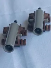 LEGO Pirates Lot of 2 Gray Cannons with Brown Bases (2527 / x110c01) Vintage
