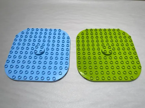 2 Lego Duplo Baseplate 12x12 Rounded Corners Raised 2x2 Center Cylinder Lime/Blu