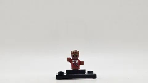 LEGO authentic Baby Groot sh0381 Marvel 76080 Guardians Galaxy Vol. 2 red suit