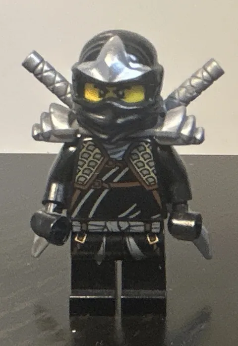 LEGO Ninjago Cole ZX Shoulder Armor Minifigure njo0039