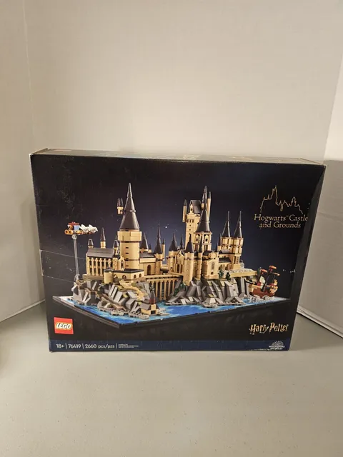 LEGO Harry Potter Hogwarts Castle and Grounds 76419 NEW DAMAGE OPEN BOX FS!
