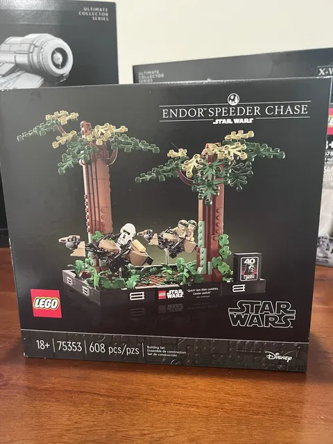 New Sealed LEGO Star Wars: Endor Speeder Chase Diorama (75353)