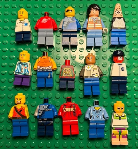 LEGO Minifigure Parts Lot 15 Figures Partial Builds Torsos Legs Heads City