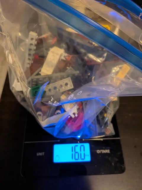 LEGO Bulk 16oz Lot 13