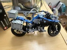 LEGO TECHNIC: BMW R 1200 GS Adventure (42063) BMW Boxer Engine with Bags Touring