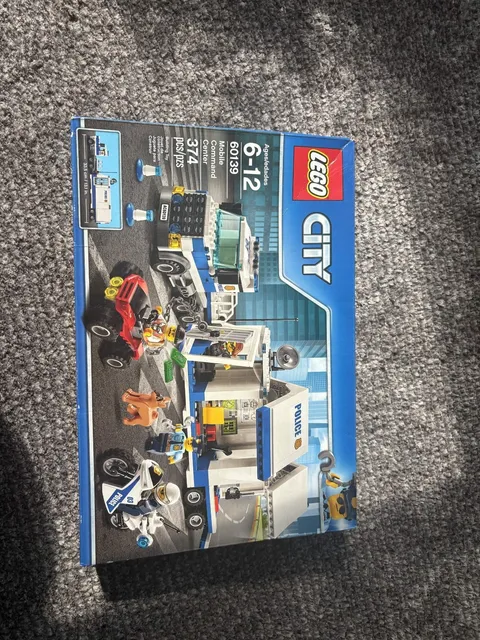 LEGO CITY: Mobile Command Center (60139)