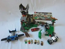 LEGO 5987 Adventurers Dino Research Compound, incl manual, complete set