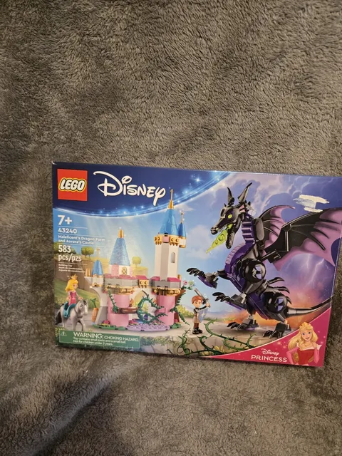 LEGO Disney Princess: Maleficent’s Dragon Form & Aurora’s Castle (43240)
