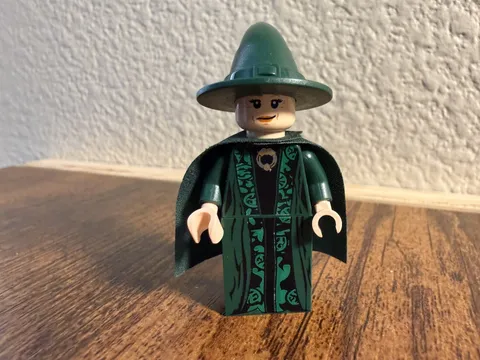 LEGO Harry Potter Professor Minerva McGonagall minifigure hp093