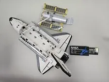 BRICKEDUPDESIGNS Icons Space Shuttle Discovery Wall Mount