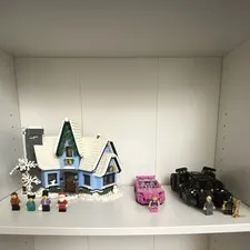 Incomplete lego sets bundle. Batman+fast&furious+christmas house