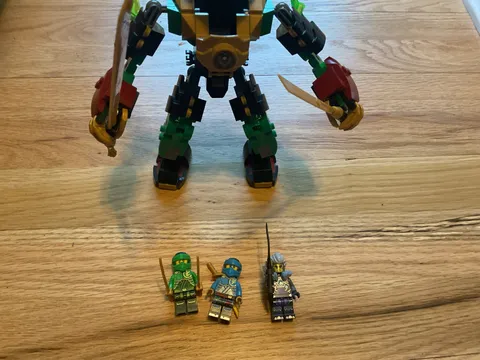 LEGO NINJAGO: Lloyd's Elemental Power Mech (71817)