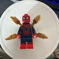 Lego Minifigure Marvel Comics Iron Spider-Man + Mechanical Arms with Barbs sh510