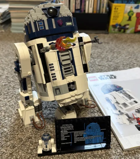 LEGO Star Wars: R2-D2 (75379) Complete - No Darth Malak!!