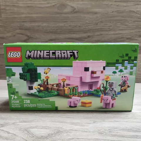 LEGO Minecraft The Baby Pig House Toy Figures and Playset - Building NEW