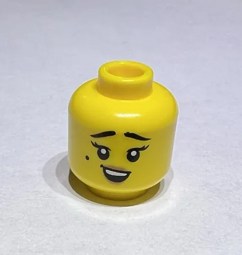 Lego Yellow Minifig Head 2 Sides Woman Mole Freckle Grin Smile Eyelashes New