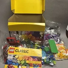 LEGO CLASSIC: Creative Building Box (10695) Open Box Sealed Bags 580 Pcs