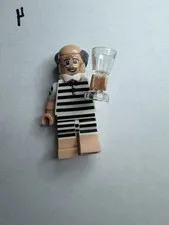 LEGO The LEGO Batman Movie Vacation Alfred Pennyworth (Genuine)